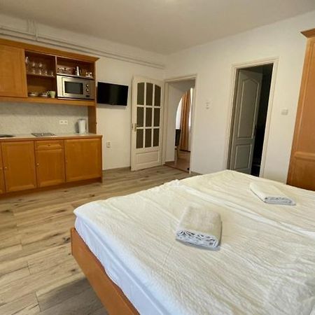 Silent Apartmanhaz Harkány Extérieur photo