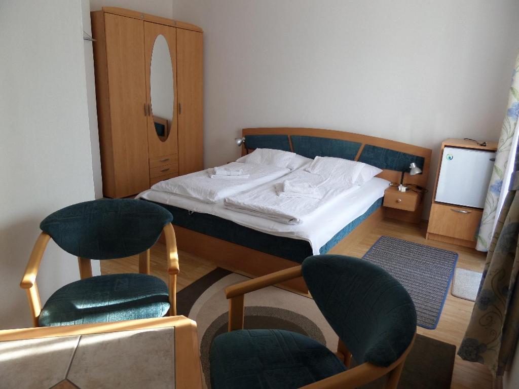Silent Apartmanhaz Harkány Extérieur photo